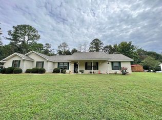 276 Lewis Cir, Commerce, GA 30529
