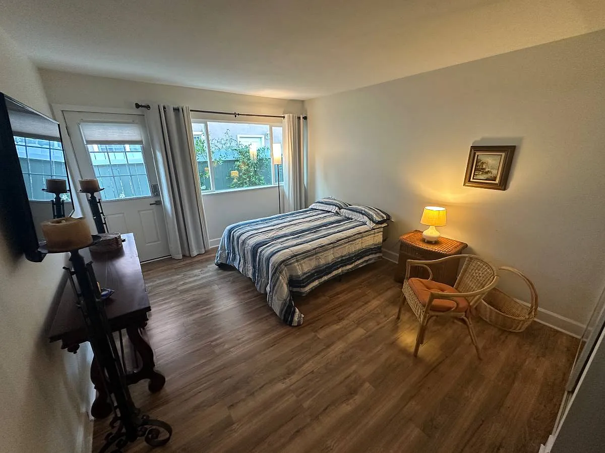 Building Photo - 3962 Capri Ave #1