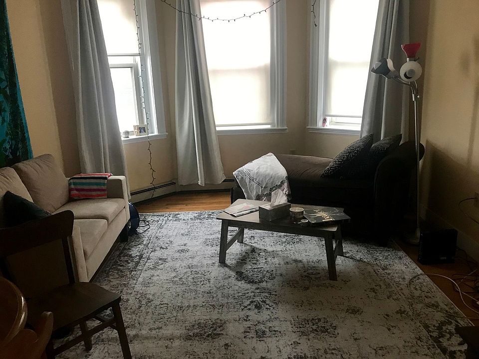 1st image of 15 Colborne Rd APT 15