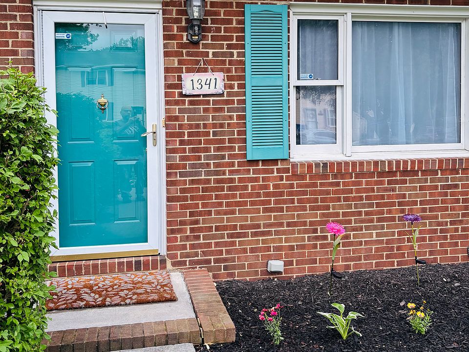 1st image of 1341 Robinhood Ln