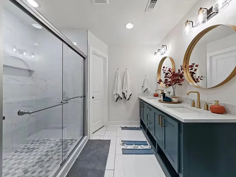 16502 Fox Knl — Photo 32
