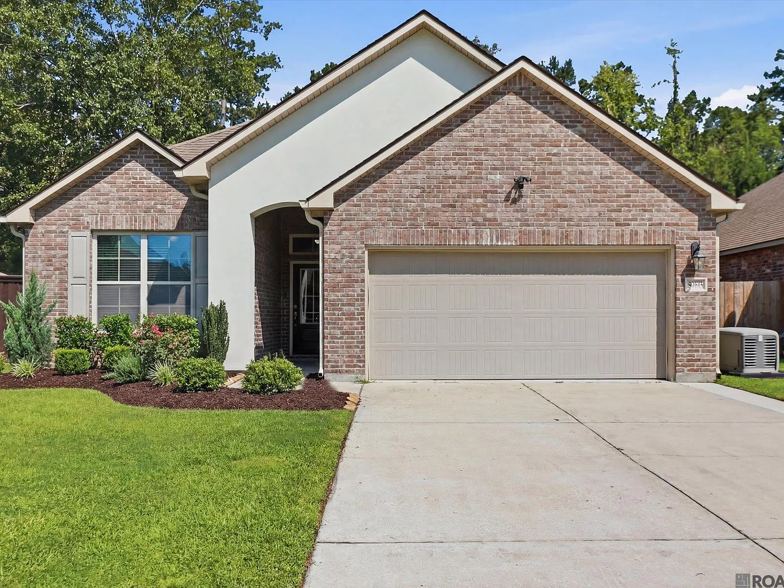 4 bed, 1847 sqft, $2,350 — Photo 2