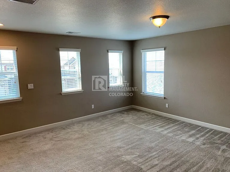 5028 S Versailles Cir — Photo 22