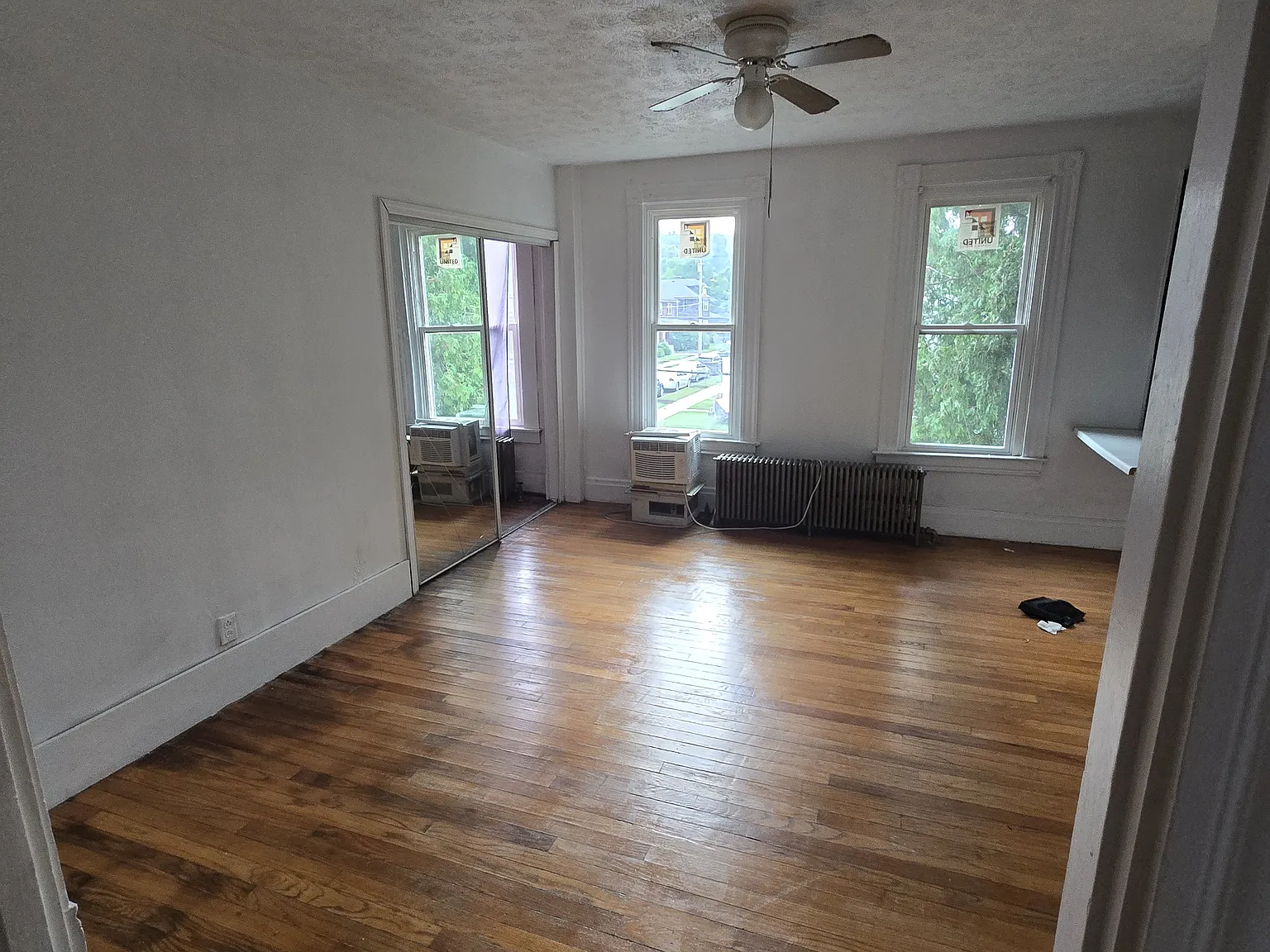 2 bed, $990 — Photo 2