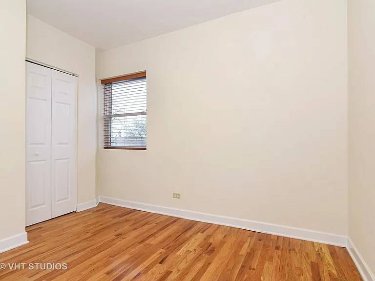 2552 W Rosemont Ave #3 — Photo 8