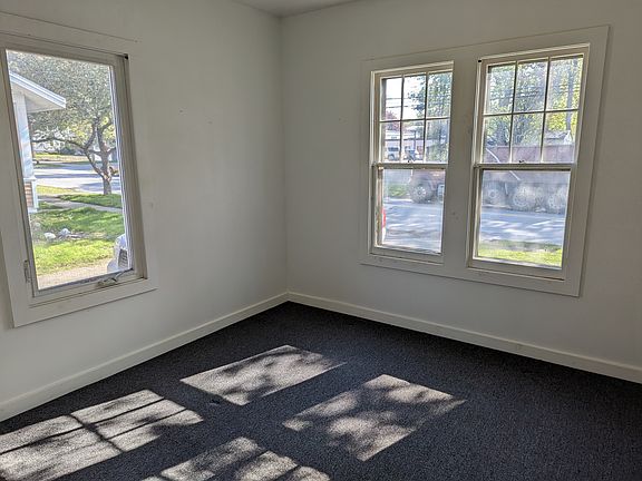 4th image of 103 Lincoln Ave #103