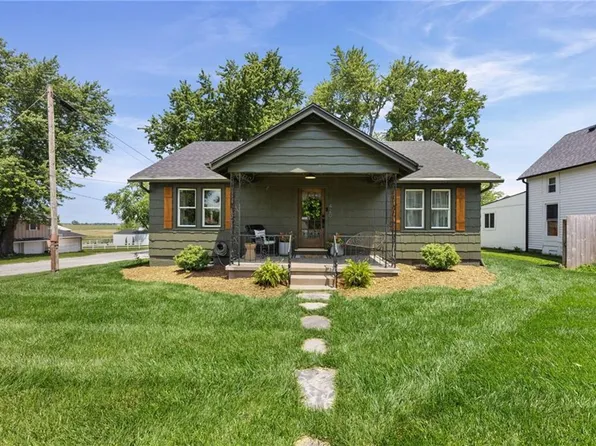 420 South St, Bucyrus, KS 66013