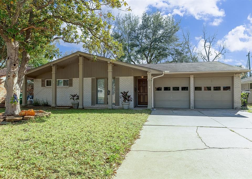 1st image of 5827 Farwell Dr
