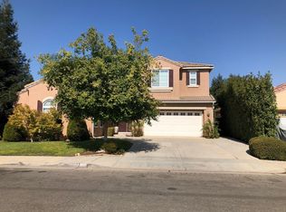 1124 N Applegate Ave, Clovis, CA