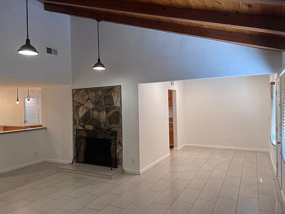 4th image of 22436 Lull St