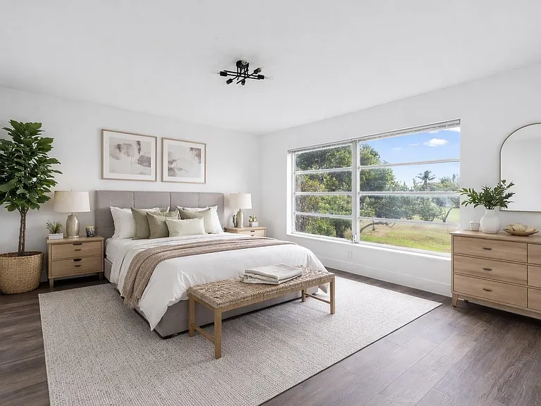 2800 N Palm Aire Dr #310 — Photo 3