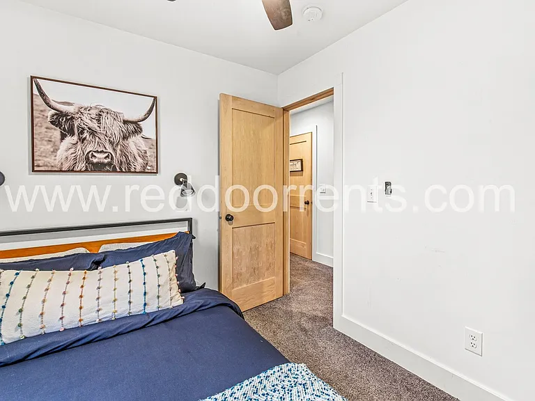 1619 N Tacoma Ave — Photo 12