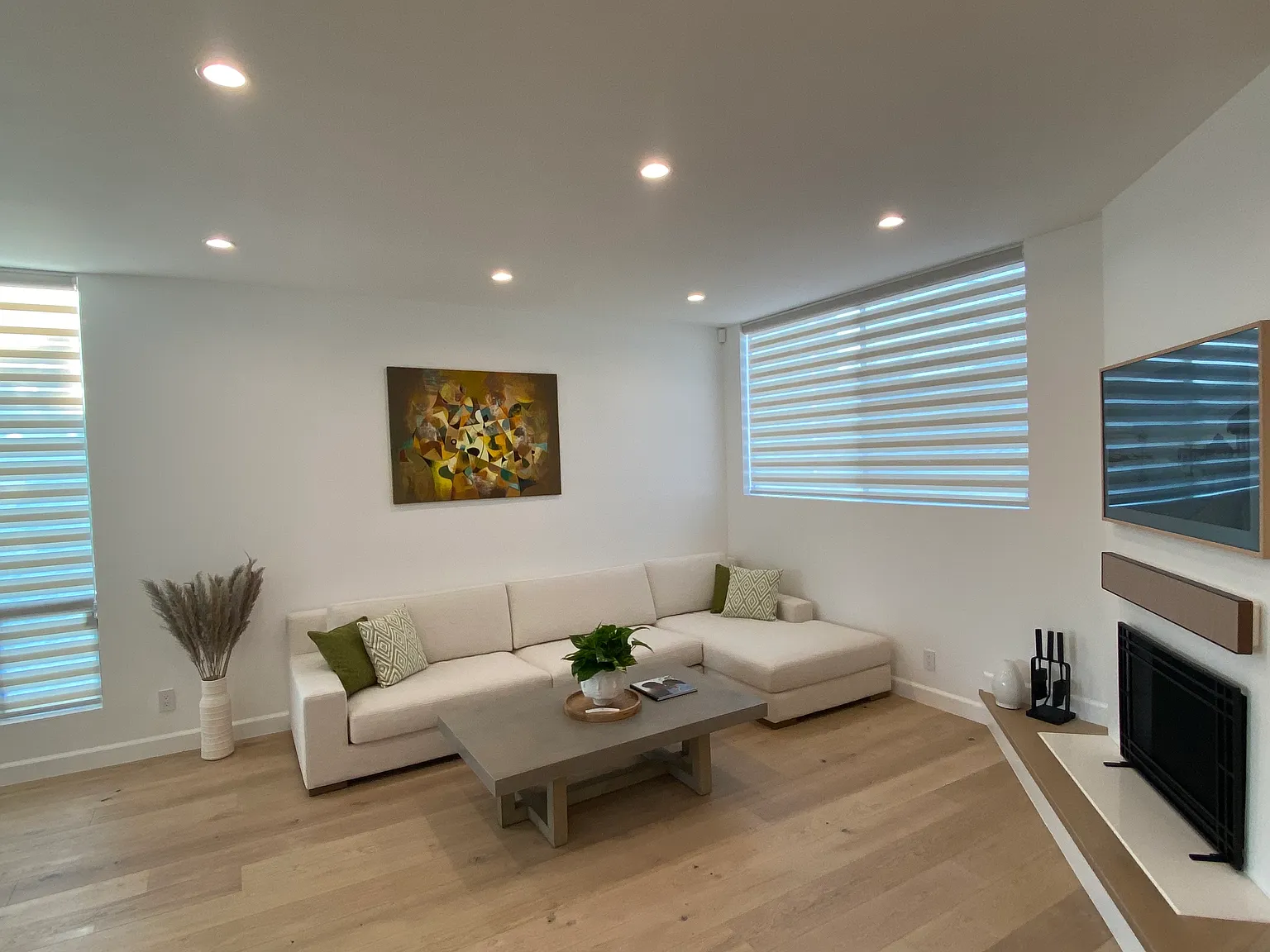 2 bed, 2.5 bath, 1500 sqft, $5,000 — Photo 2
