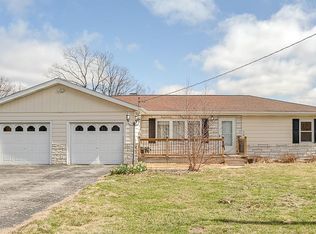 16 Oak Dr, Caseyville, IL