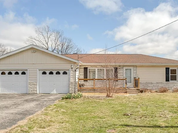 16 Oak Dr, Caseyville, IL 62232