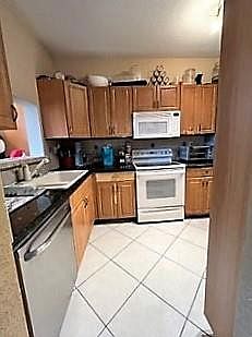 4th image of 3564 Lakewood Place #3564