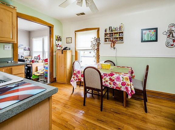5th image of 3242 N Ozark Ave