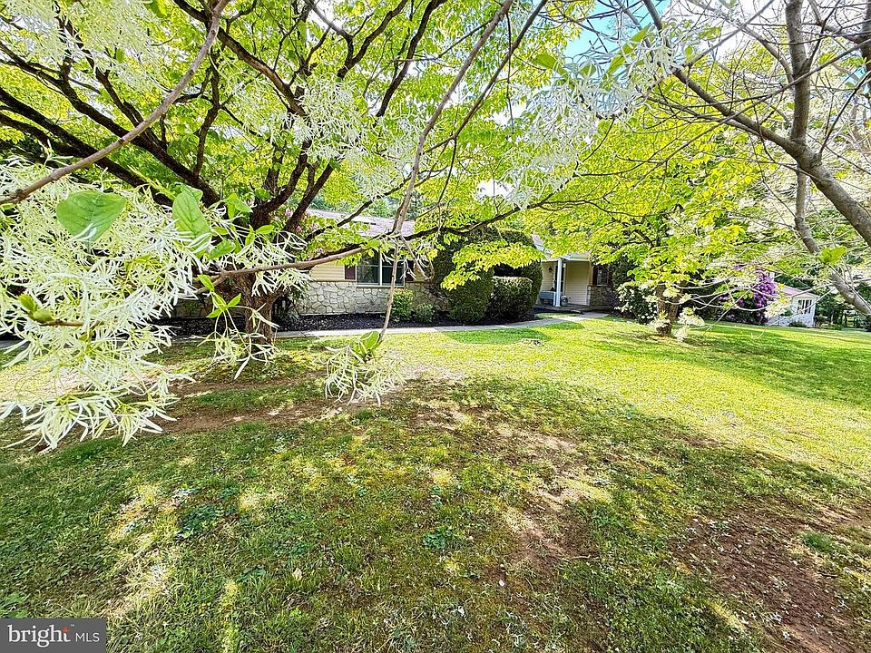 1st image of 46 Sunset View Dr