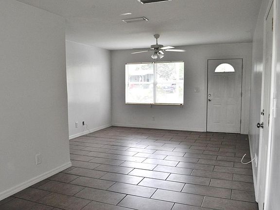 3rd image of 4941 Redstone Dr Unit 9