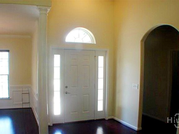 2nd image of 216 Carlisle Way