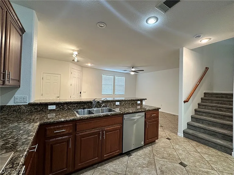 1571 Plaza Centre Dr #102 — Photo 9