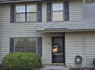 69 Hidden Lake Ct, Savannah, GA 31419