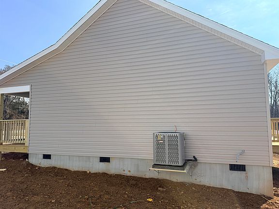 2nd image of 17490 Mount Pleasant Rd