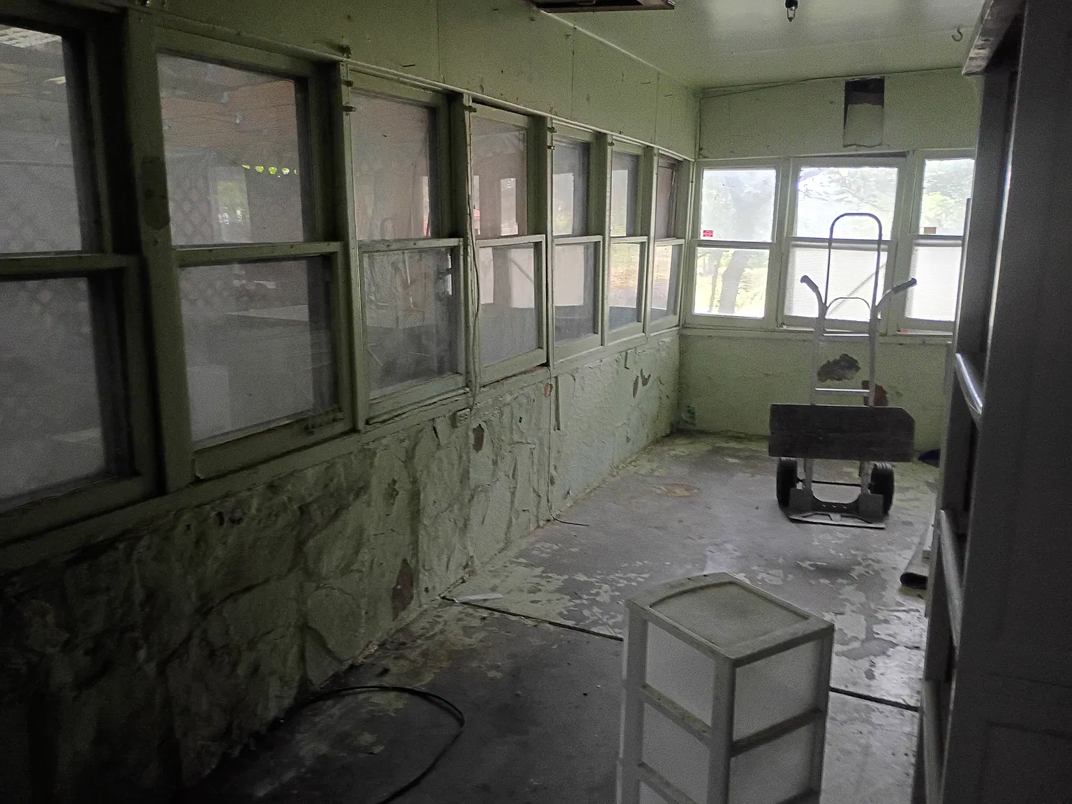 1 bed, 990 sqft, $915 — Photo 3
