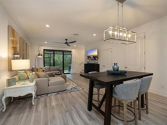 5th image of 12957 Pembroke DR