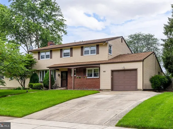 421 Narragansett Dr, Cherry Hill, NJ 08002