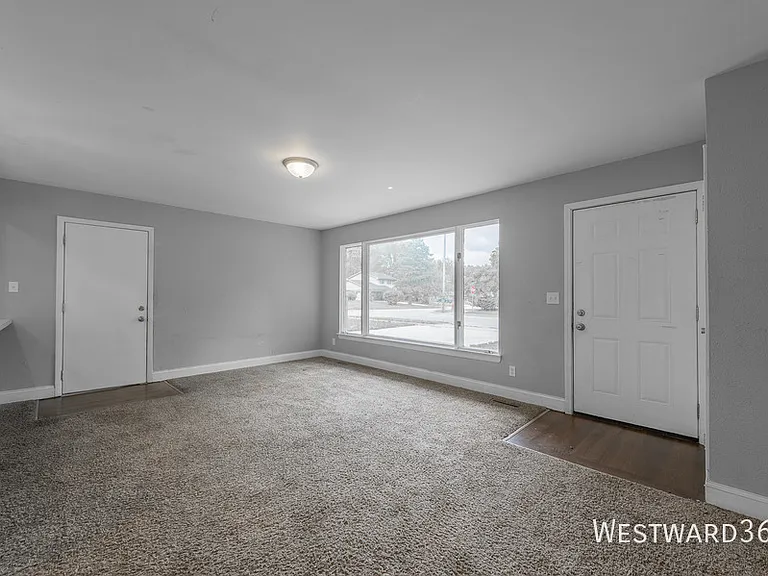 2221 Belmont Ave #SFH — Photo 4