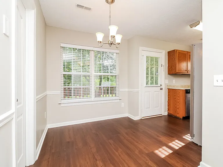 1754 Lucille Ln — Photo 6
