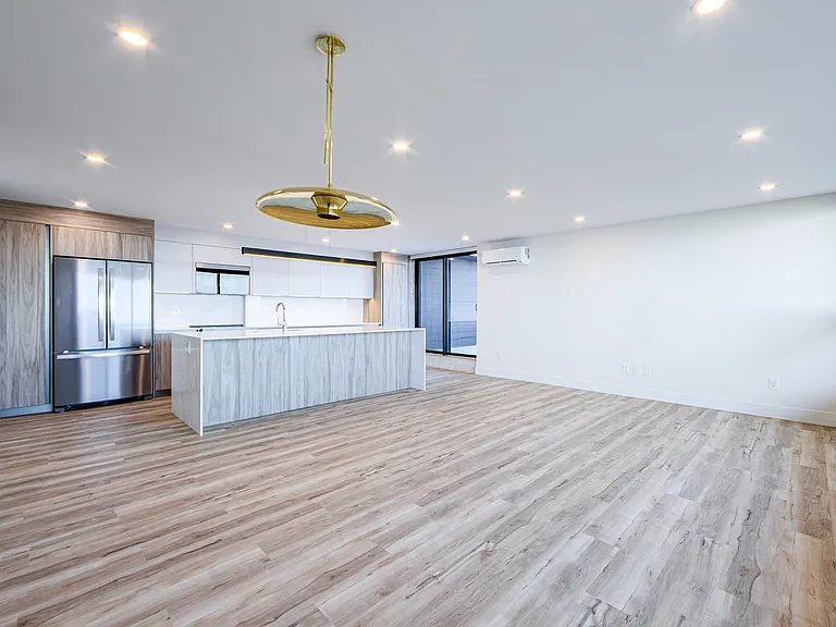 55 Livingston Rd — Photo 23