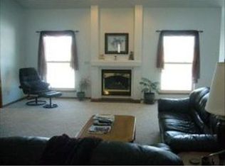 1852 Blue Spruce Ct, Green Bay, WI 54311