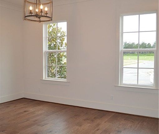 4th image of 6003 Talbotten Ave