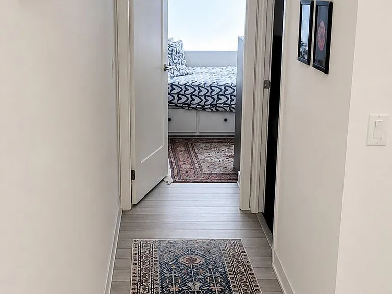 95 Oneida Cres #704 — Photo 13