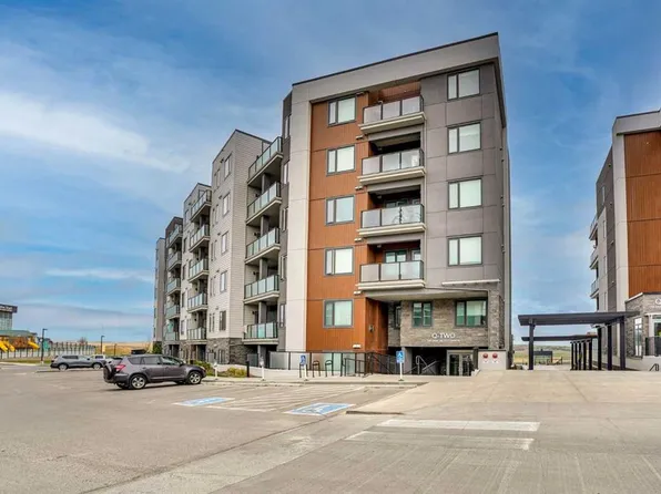 238 S Sage Valley Cmn NW #405, Calgary, AB T3R 1X8