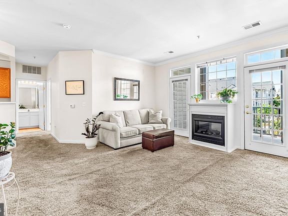 4th image of 420 Hamlet Club Dr Unit 201