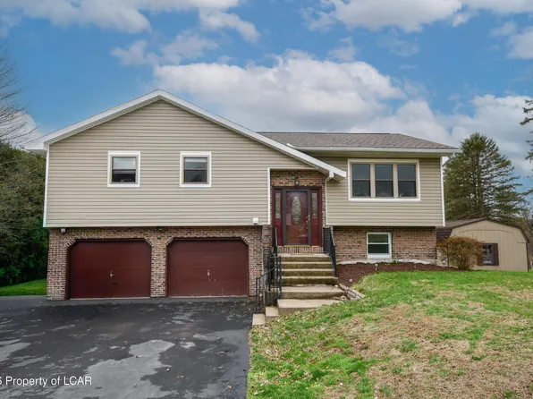 60 Wyndgate Blvd, Drums, PA 18222