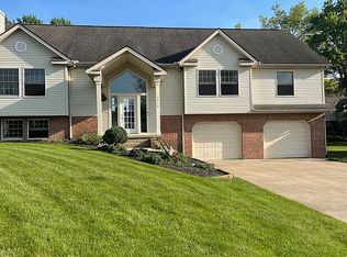 4934 Glenridge Cir NE, Canton, OH
