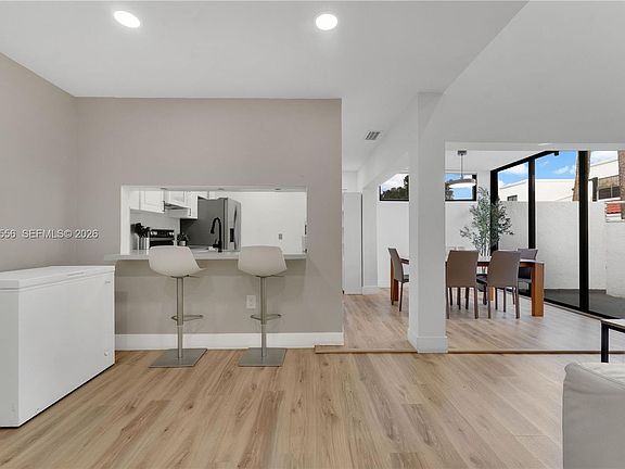 2nd image of 20903 Leeward Ct APT 311-1