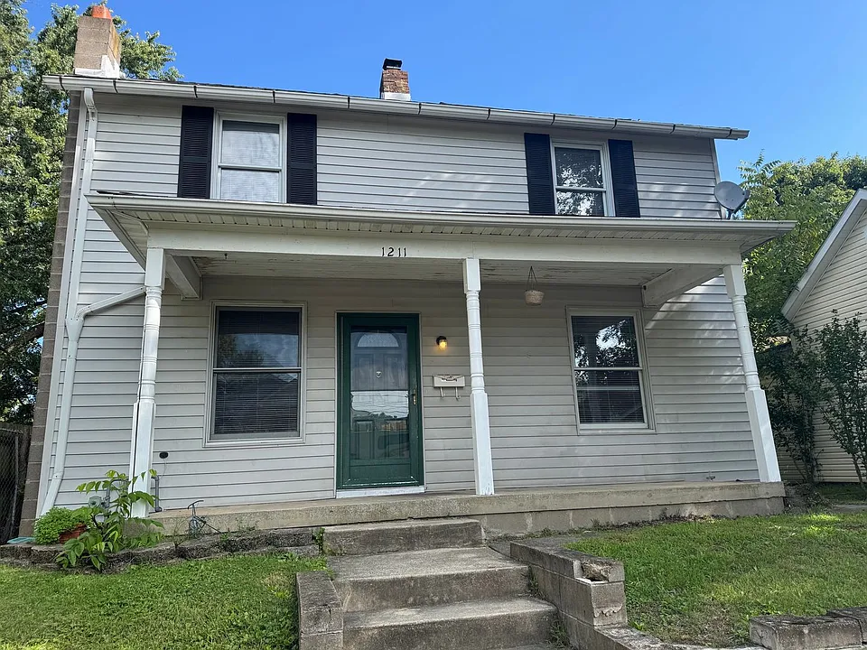 1211 E Walnut St