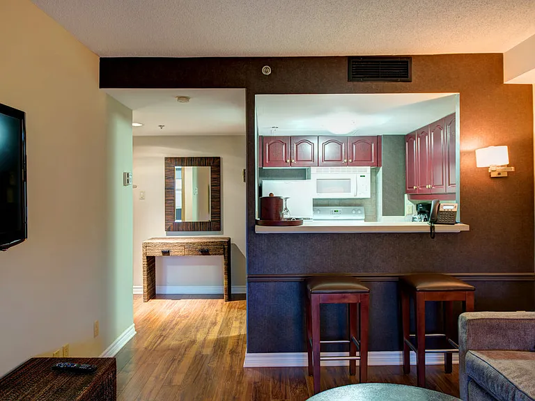 341 Maclaren St — Photo 14