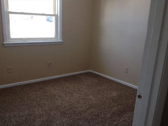 5th image of 7409 Edenroc Ln