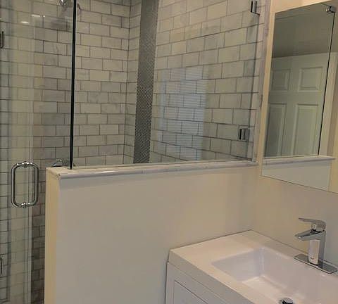 Master Bath (Main Level)