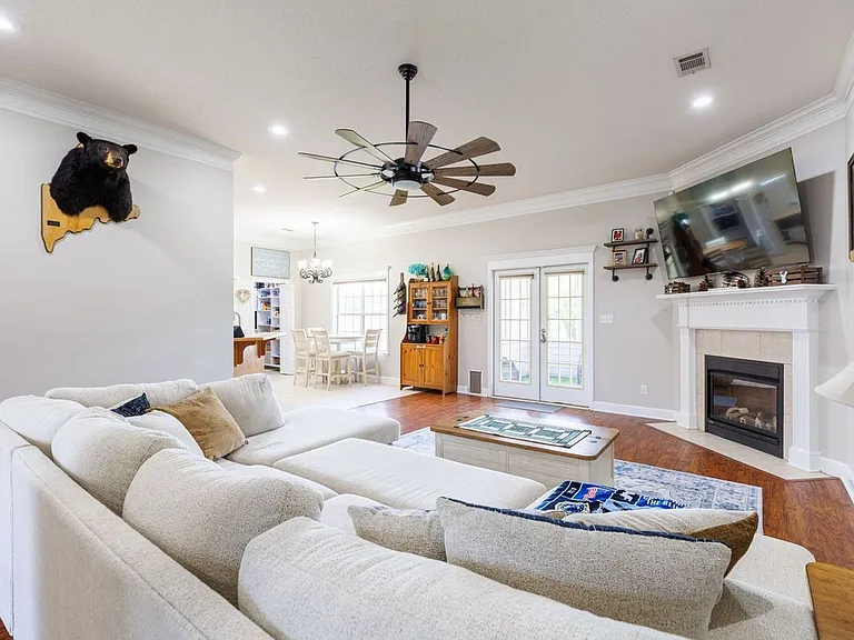 4614 Briarberry Dr — Photo 4