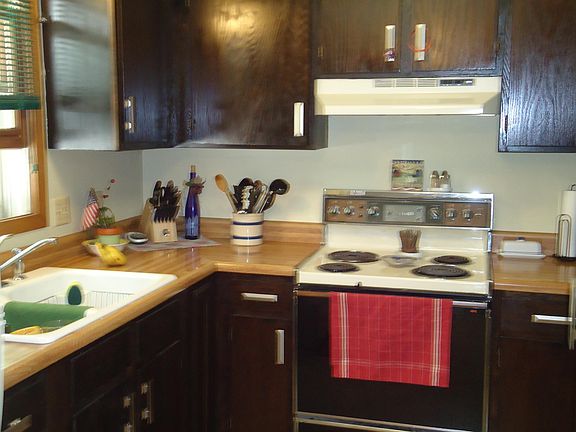 Kitchen faces the back yard