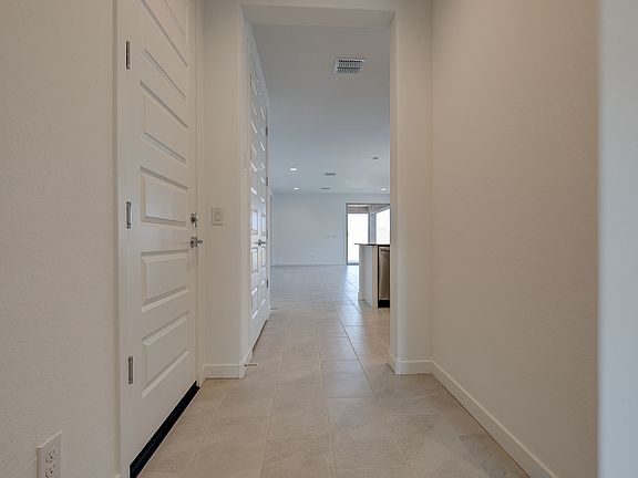 3rd image of 17050 W Artesia Dr