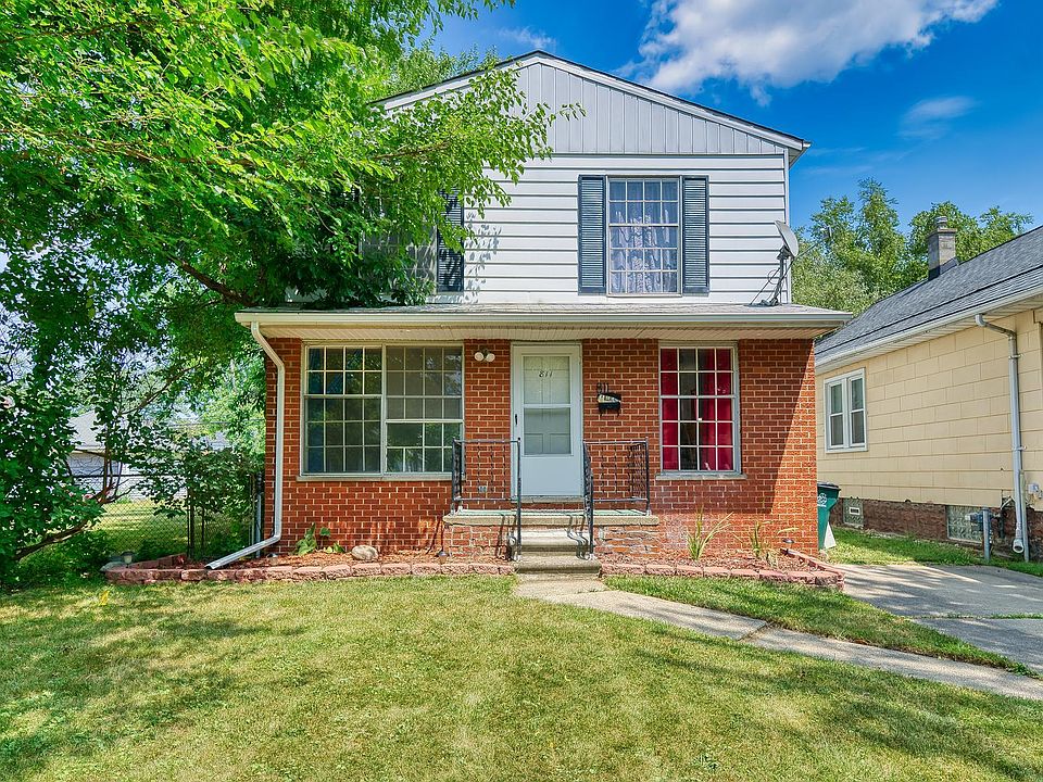 1st image of 811 Camden Ave
