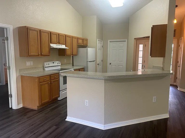 1227 Webster St — Photo 10